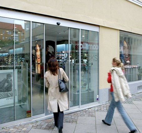 Automatic Doors and Accessibility – 5 Things to Consider